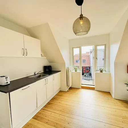 Apartment Aday - 1 Bedroom Balcony On The Pedestrian Street In Randers